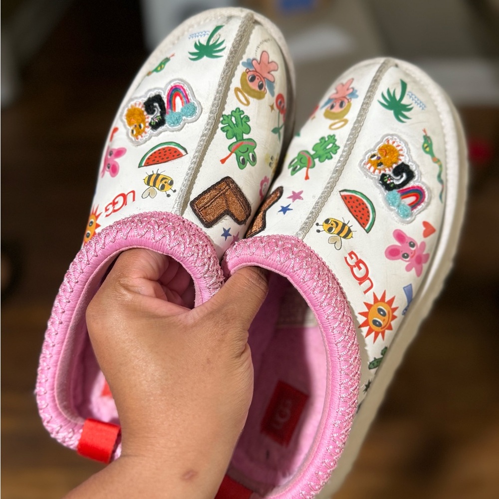 UGG White and Pink Fun Slippers - Picture 4 of 4